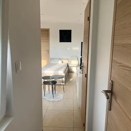 Le Petit Nouveau Avec Jardin Pont-a-Mousson Exterior photo
