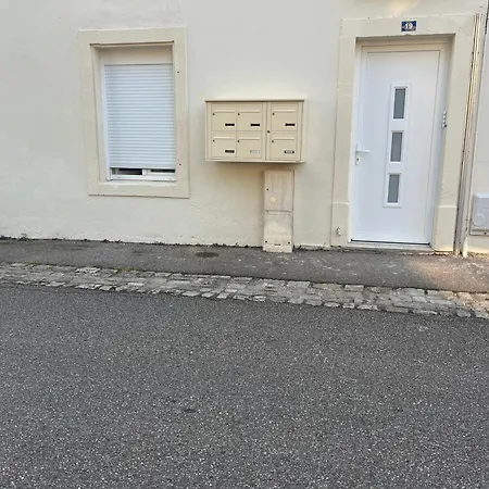 Le Petit Nouveau Avec Jardin Pont-a-Mousson Exterior photo